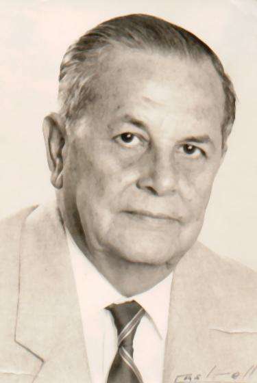 Dr. Carlos Zapata Escalona